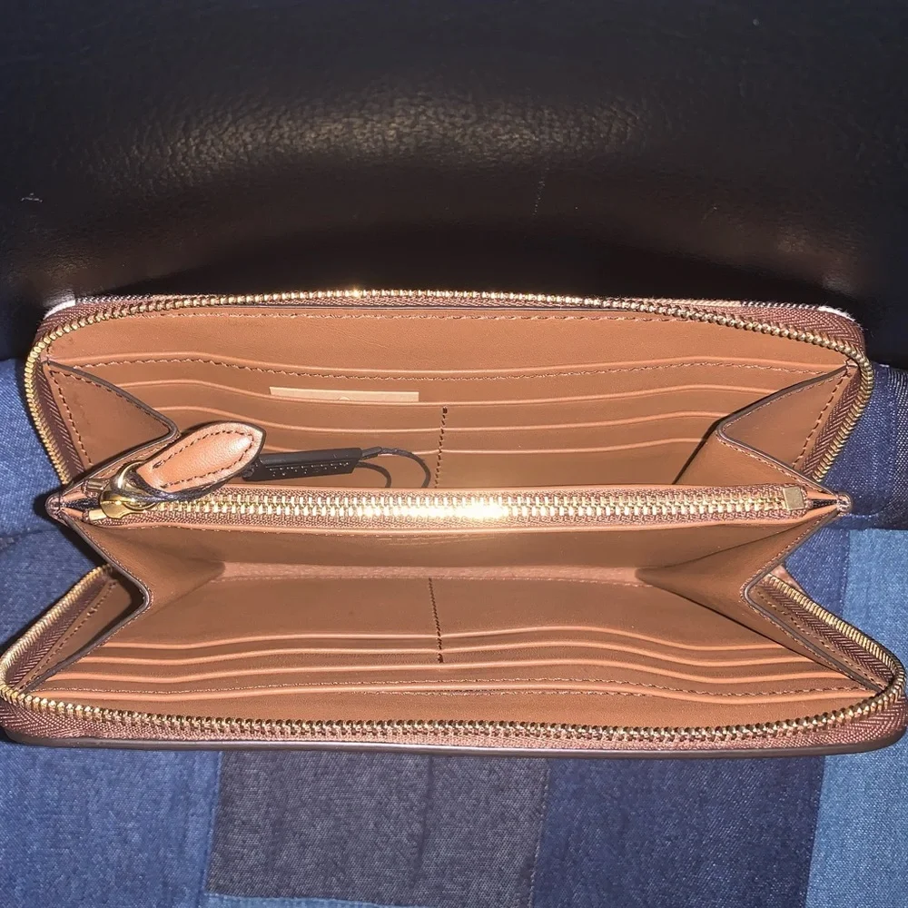 Burberry Brown House Check Canvas and Leather Elmore Zip Round Wallet - Picture 2 of 4